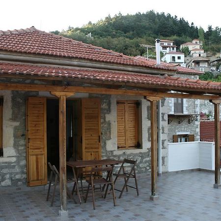 Maleatis Apollo Guesthouse กอสมาส ภายนอก รูปภาพ