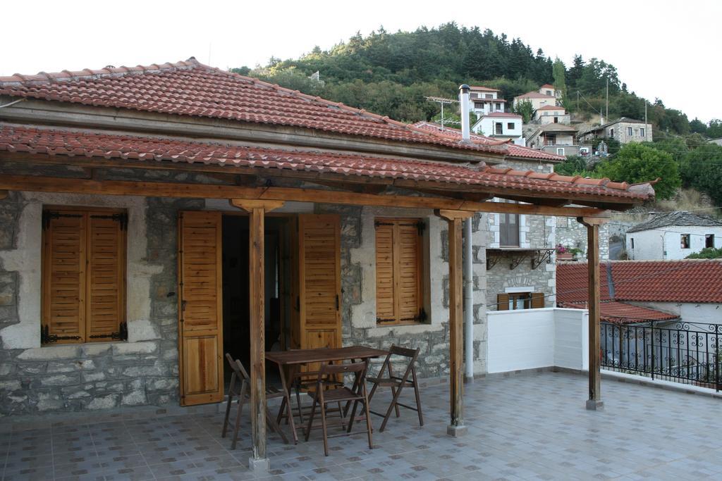 Maleatis Apollo Guesthouse กอสมาส ภายนอก รูปภาพ